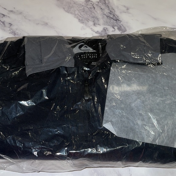 🔥QUIKSILVER Boy's In The Hood Snow Jacket NWT - Picture 16 of 16